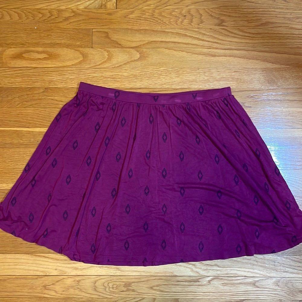 Old Navy Womens Large Fuchsia with Black Skirt Elastic Waist Stretchy